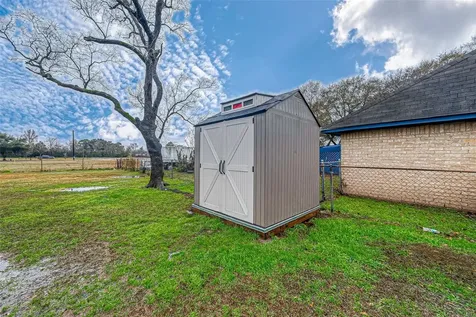 1447 Willow Rock Road Houston TX 77088