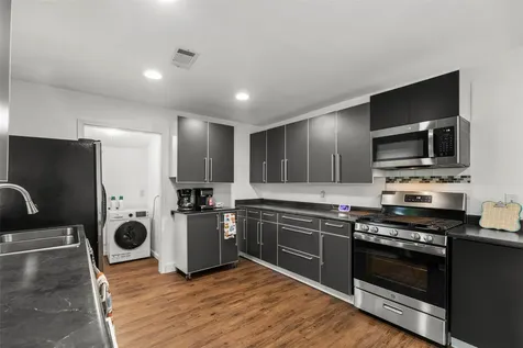 5808 Community Drive Houston TX 77005