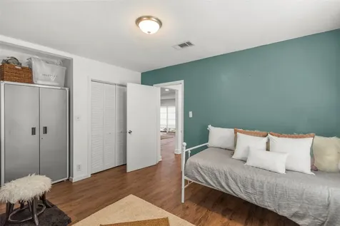 5808 Community Drive Houston TX 77005