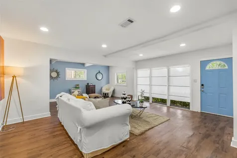 5808 Community Drive Houston TX 77005