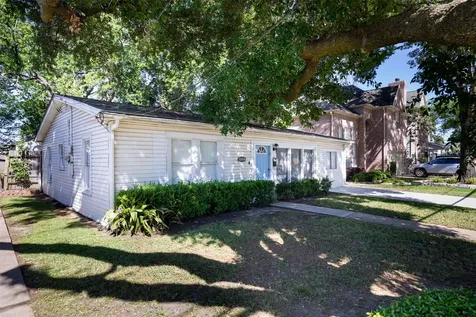 5808 Community Drive Houston TX 77005