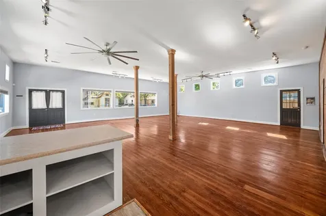 1619 Chapman Street Houston TX 77009