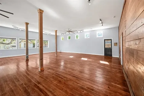 1619 Chapman Street Houston TX 77009