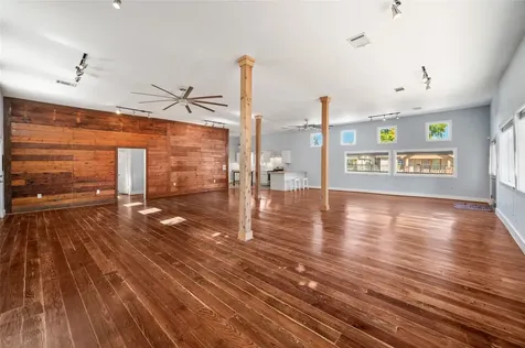 1619 Chapman Street Houston TX 77009