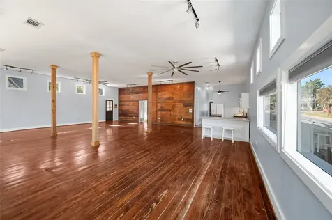 1619 Chapman Street Houston TX 77009