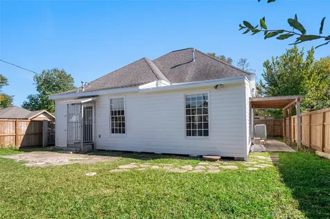 1619 Chapman Street Houston TX 77009
