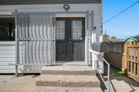 1619 Chapman Street Houston TX 77009