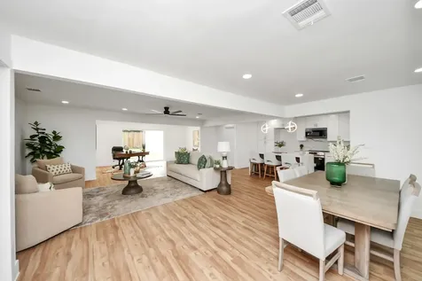 6249 Locke Lane Houston TX 77057