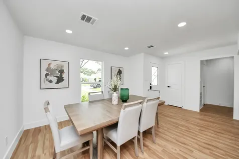 6249 Locke Lane Houston TX 77057