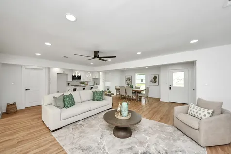 6249 Locke Lane Houston TX 77057