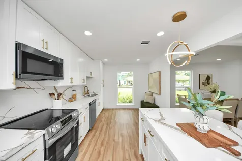 6249 Locke Lane Houston TX 77057