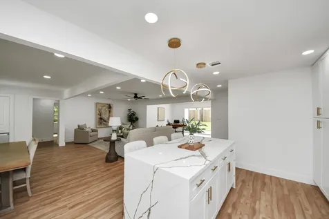 6249 Locke Lane Houston TX 77057