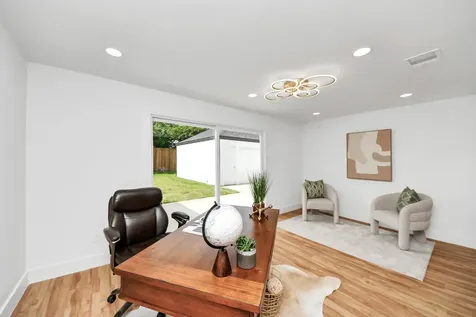 6249 Locke Lane Houston TX 77057