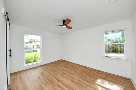 6249 Locke Lane Houston TX 77057