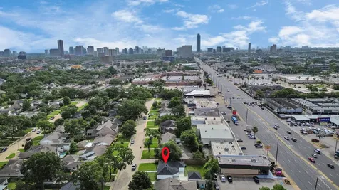 6249 Locke Lane Houston TX 77057