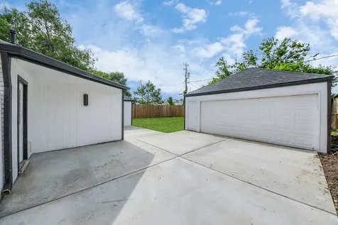 6249 Locke Lane Houston TX 77057