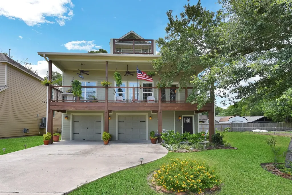 226 Valmar Street Kemah TX 77565