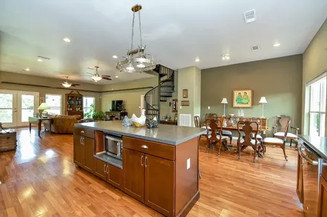 226 Valmar Street Kemah TX 77565
