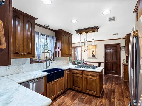 818 Olney Oak Drive Houston TX 77079