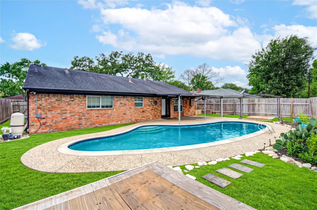 11223 Sagehill Drive Houston TX 77089