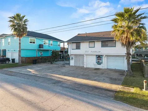 775 Marlin Street Bayou Vista TX 77563