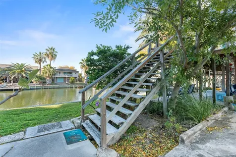 775 Marlin Street Bayou Vista TX 77563
