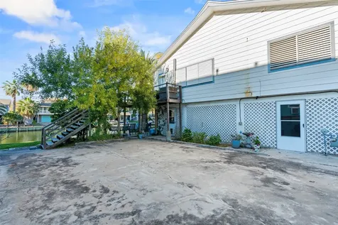 775 Marlin Street Bayou Vista TX 77563