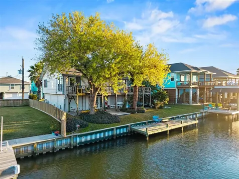 775 Marlin Street Bayou Vista TX 77563