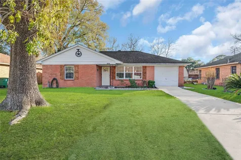 6014 Belarbor Street Houston TX 77033