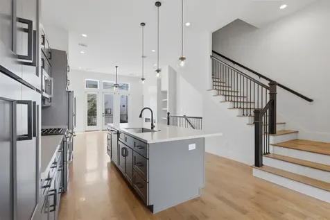 2213 Francis Street Houston TX 77004