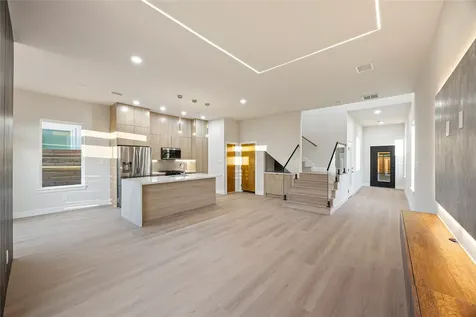 2021 Wilburforce Street W Houston TX 77091