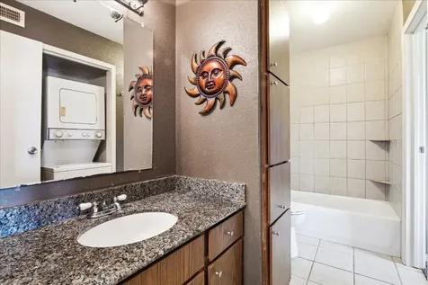 18617 Egret Bay Boulevard 308 Webster TX 77058