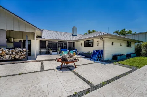1124 Bowie Street Columbus TX 78934