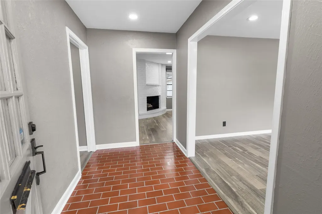 302 Shadow Creek Drive El Lago TX 77586