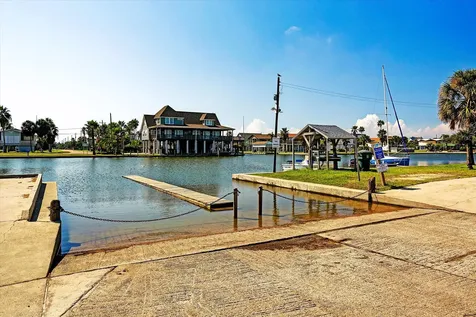 21915 Guadalupe Drive Galveston TX 77554