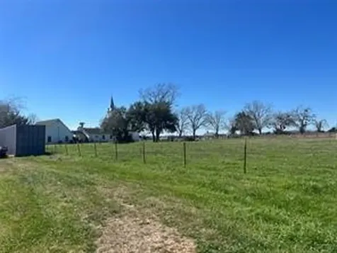 000 Mcelroy Road New Ulm TX 78950