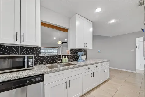 17115 Bougainvilla Lane Friendswood TX 77546