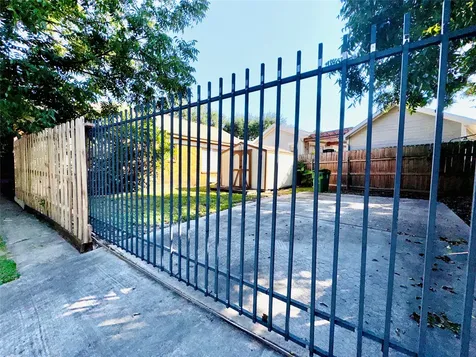 2614 Beauchamp Street Houston TX 77009
