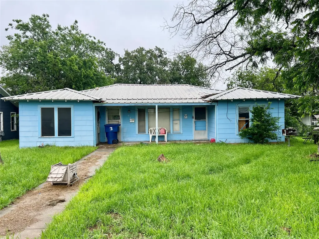 904 7th Street Brownwood TX 76801