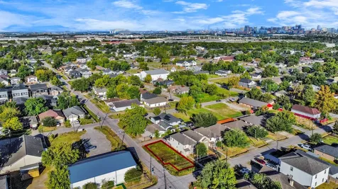 8232 Colonial Lane Houston TX 77051