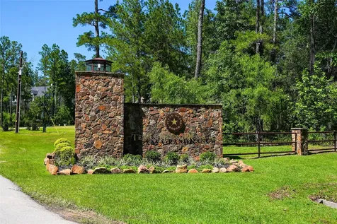 105 Coach Wind Drive Huntsville TX 77340