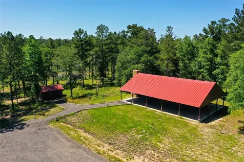 105 Coach Wind Drive Huntsville TX 77340