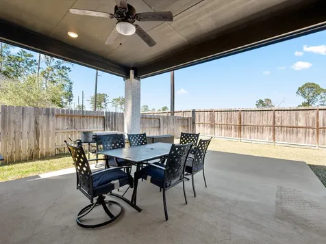 605 Ashbrook Ridge Lane Pinehurst TX 77362