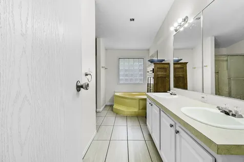 375 White Oak Cove Onalaska TX 77360