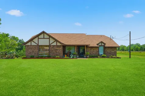 597 County Road 612 Dayton TX 77535