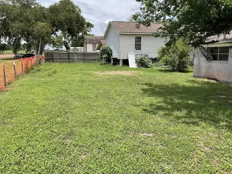 1517 Columbine Street Wharton TX 77488