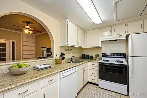 14703 Barryknoll Lane 18 Houston TX 77079
