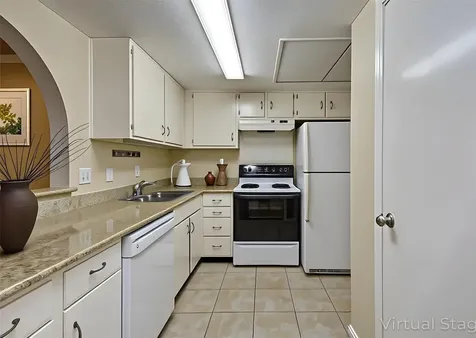 14703 Barryknoll Lane 18 Houston TX 77079