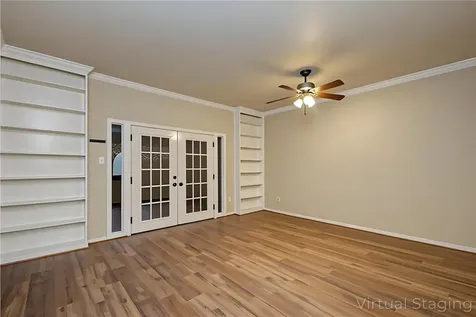 14703 Barryknoll Lane 18 Houston TX 77079