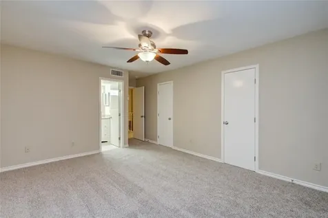 14703 Barryknoll Lane 18 Houston TX 77079